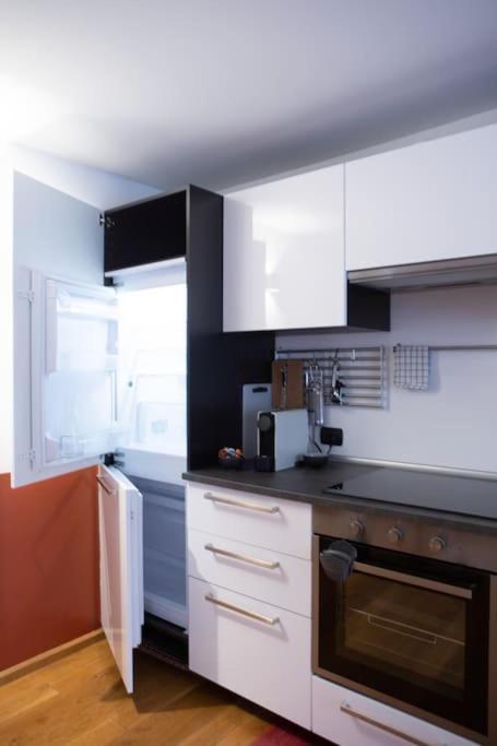 Comfortable Flat In Porta Romana Milan Exterior photo