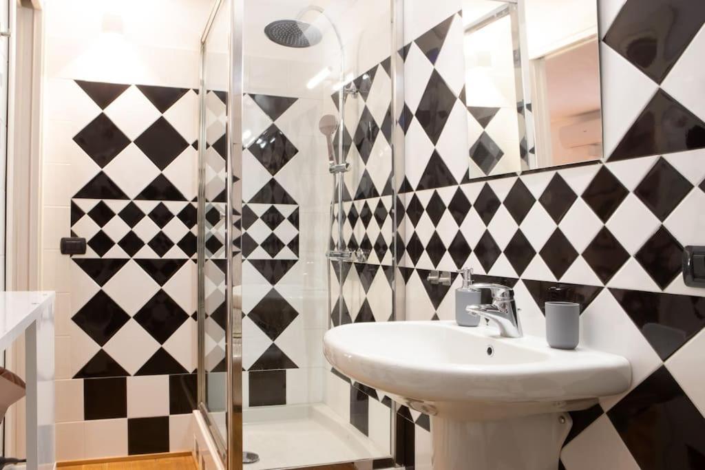 Comfortable Flat In Porta Romana Milan Exterior photo
